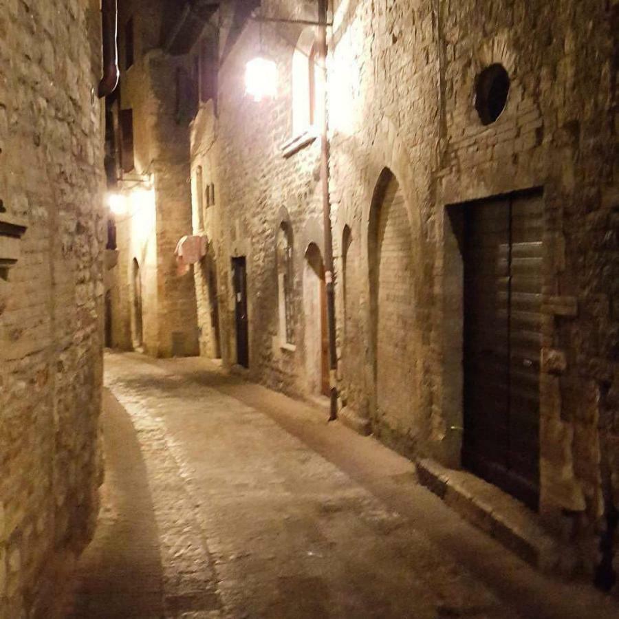 Canto XI Assisi Exterior foto